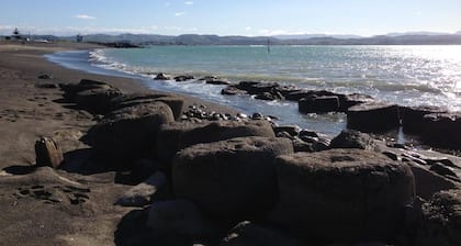 Harbour View Motel on Ahuriri Beach in Napier NZ with sea view suites