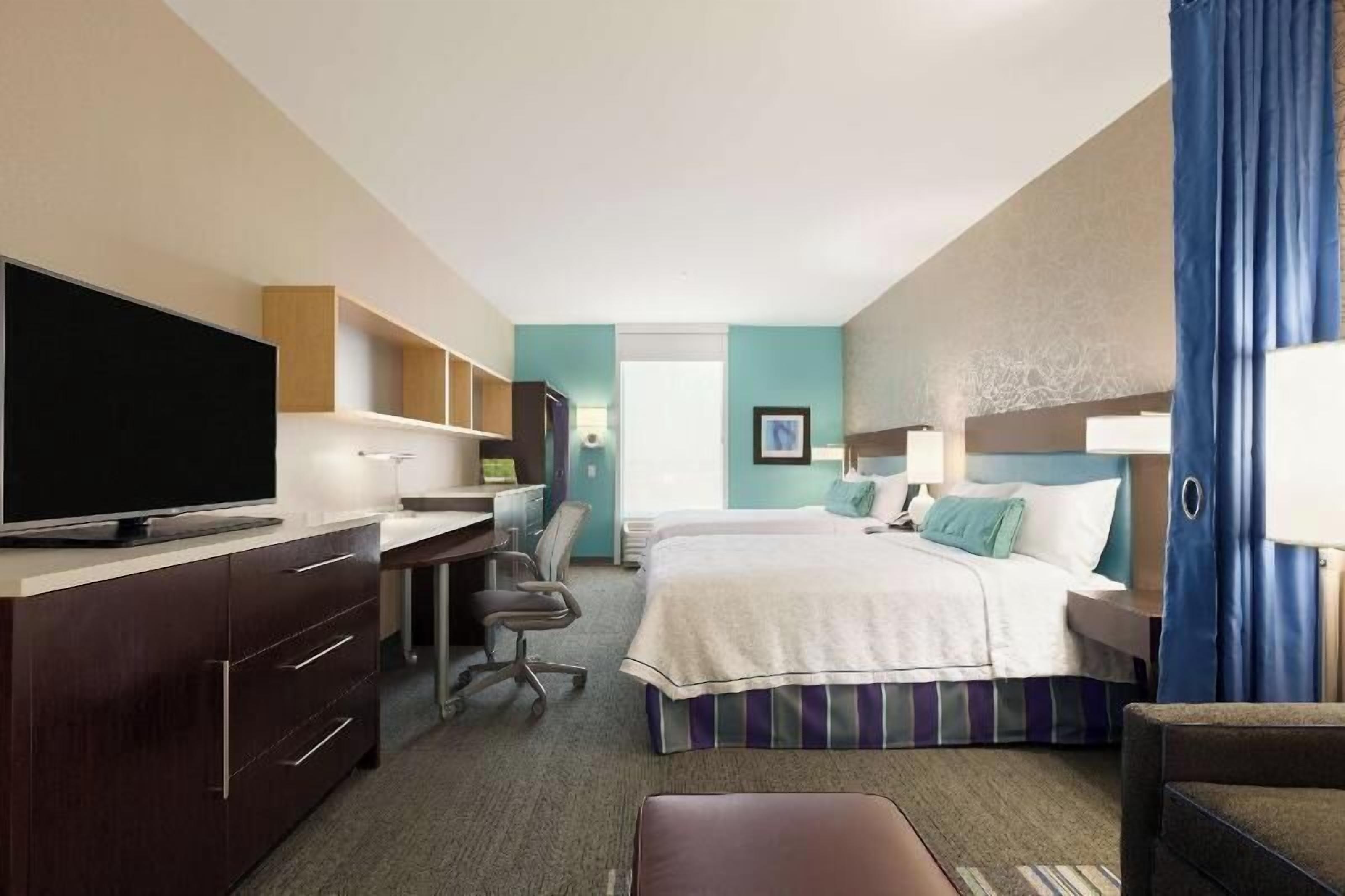 Premium bedding, in-room safe, individually furnished, desk