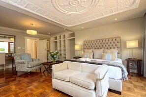 Executive Suite, 1 King Bed, Courtyard View - House Higgo (Randburg)