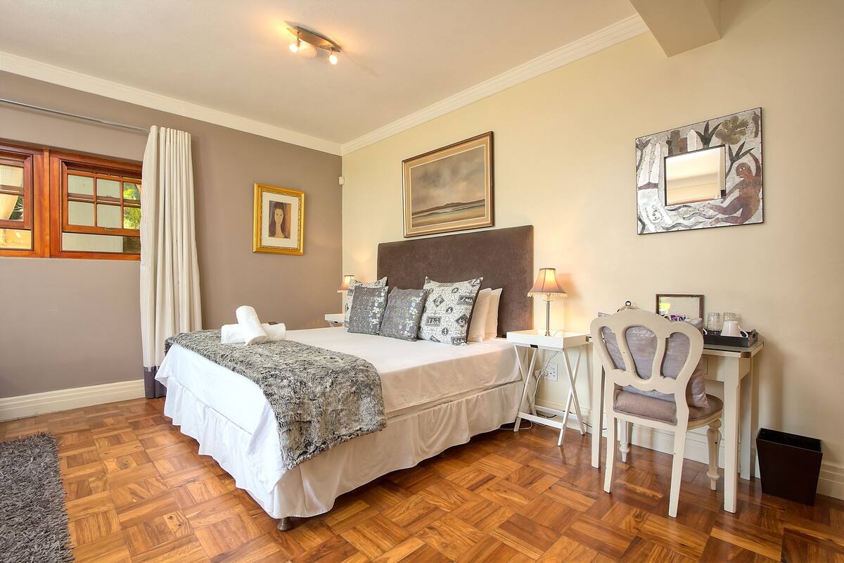 Phòng Suite Superior, 1 giường đôi, quang cảnh vườn | Bộ đồ giường cao cấp, bàn, nôi (giường cho trẻ sơ sinh) miễn phí 