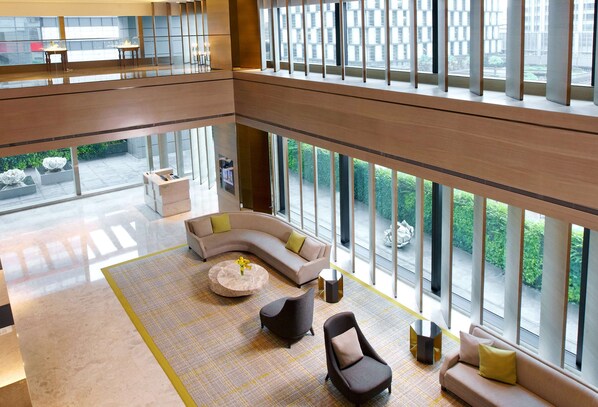 Lobby - Humble House Hotel Taipei, Curio Collection by Hilton (Taipei)