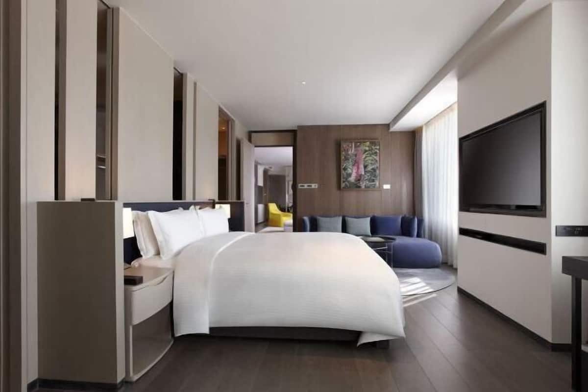 In-room safe, desk, blackout curtains, soundproofing