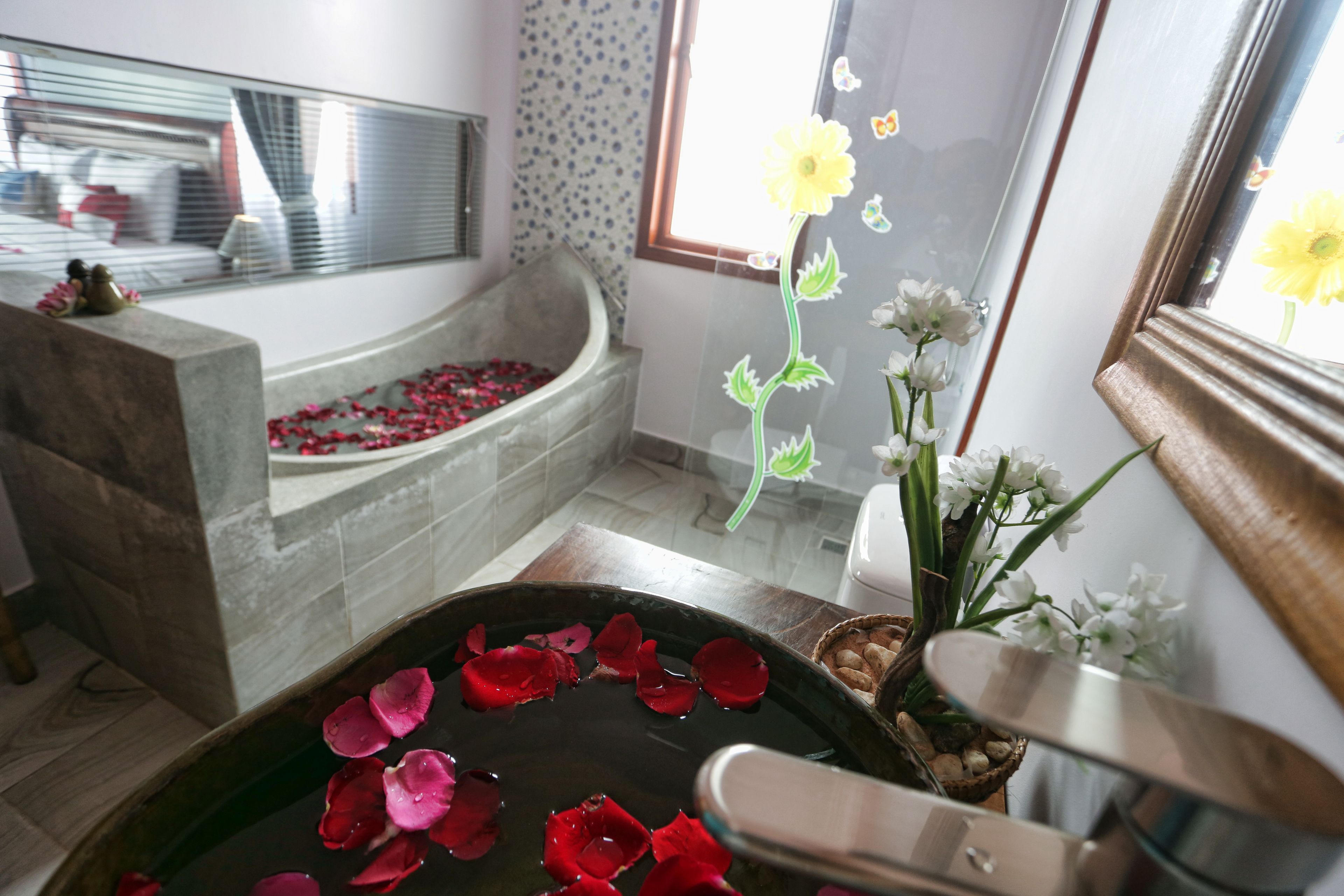 shower, free toiletries, hair dryer, bathrobes