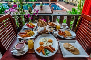 Daily continental breakfast for a fee