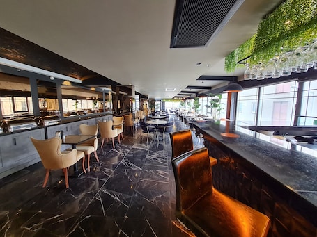 Breakfast and lunch served, Turkish cuisine