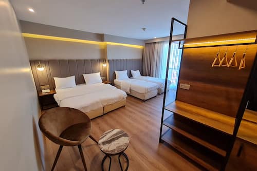 Superior Family Room | Premium bedding, minibar, in-room safe, desk