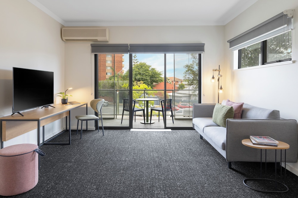 Quest on Rheola by null