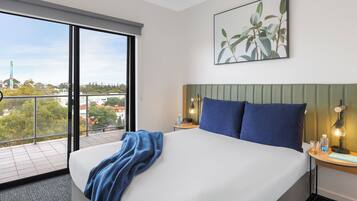 1 bedroom, blackout drapes, iron/ironing board, free WiFi