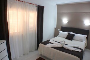 Superior Apartment, 1 Bedroom, Terrace, Pool View | 1 bedroom, blackout drapes, bed sheets