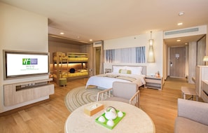 Cubrecamas, colchones Select Comfort y minibar