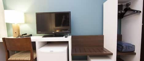 Zimmer, 2 Einzelbetten (XXX) | Allergikerbettwaren, Minibar, Zimmersafe, Schreibtisch
