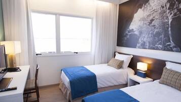 Chambre, 2 lits une place (XXX) | Literie hypoallergénique, minibar, coffres-forts dans les chambres