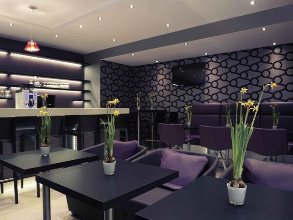 Bar (on property) - Mercure Brussels Centre Midi (Brussels)