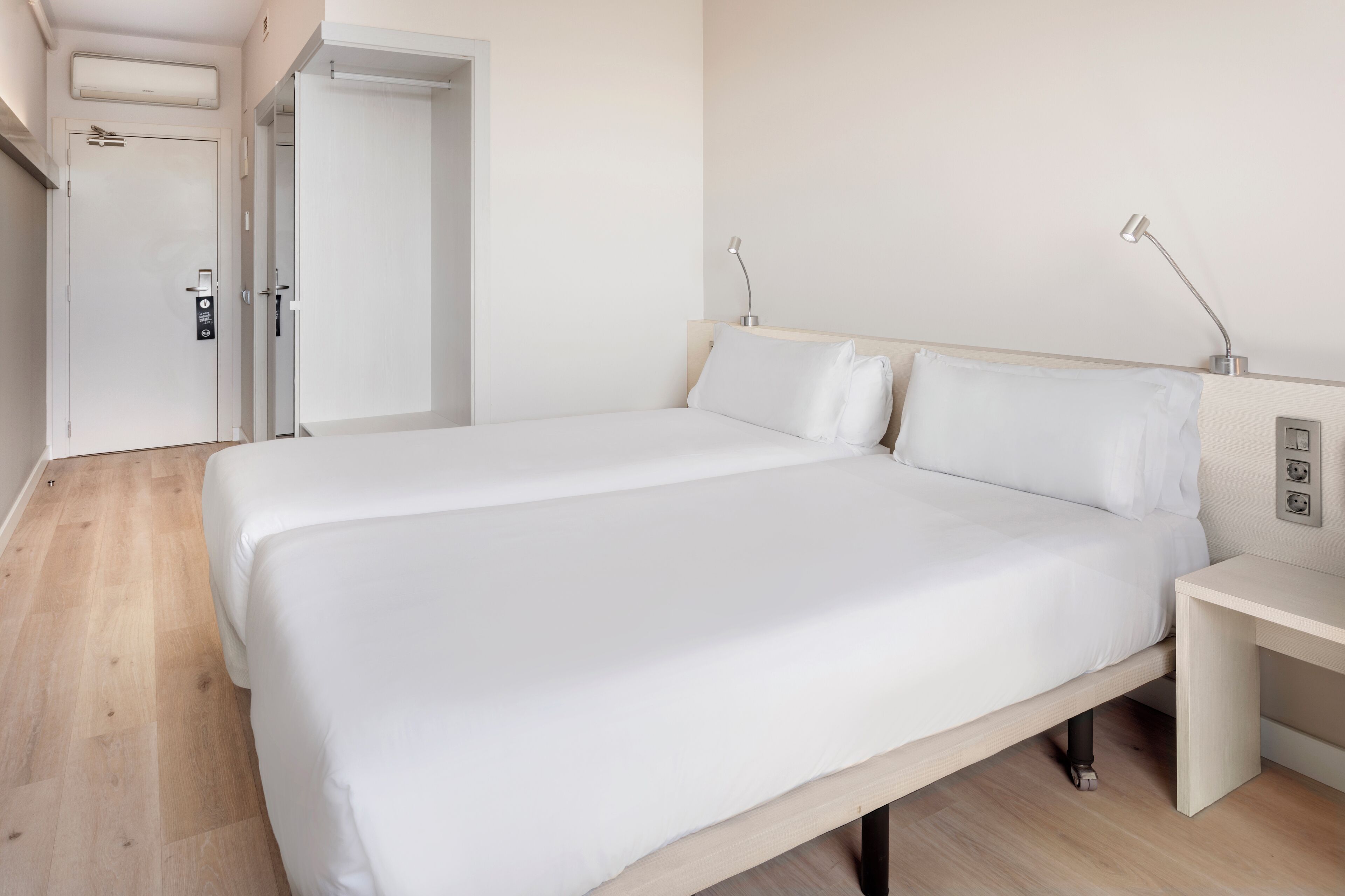 Photo - B&B Hotel Barcelona Viladecans