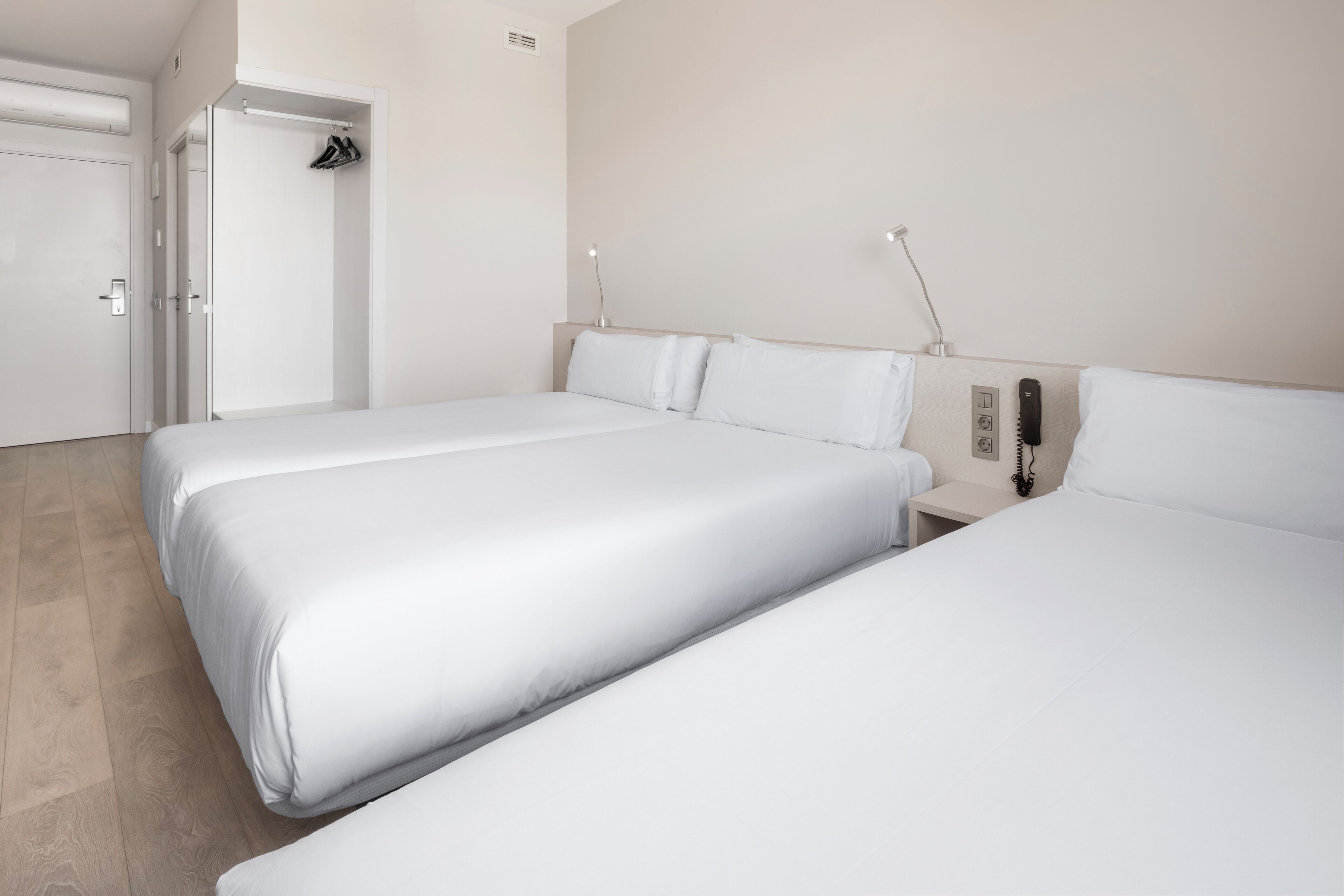 Photo - B&B Hotel Barcelona Viladecans