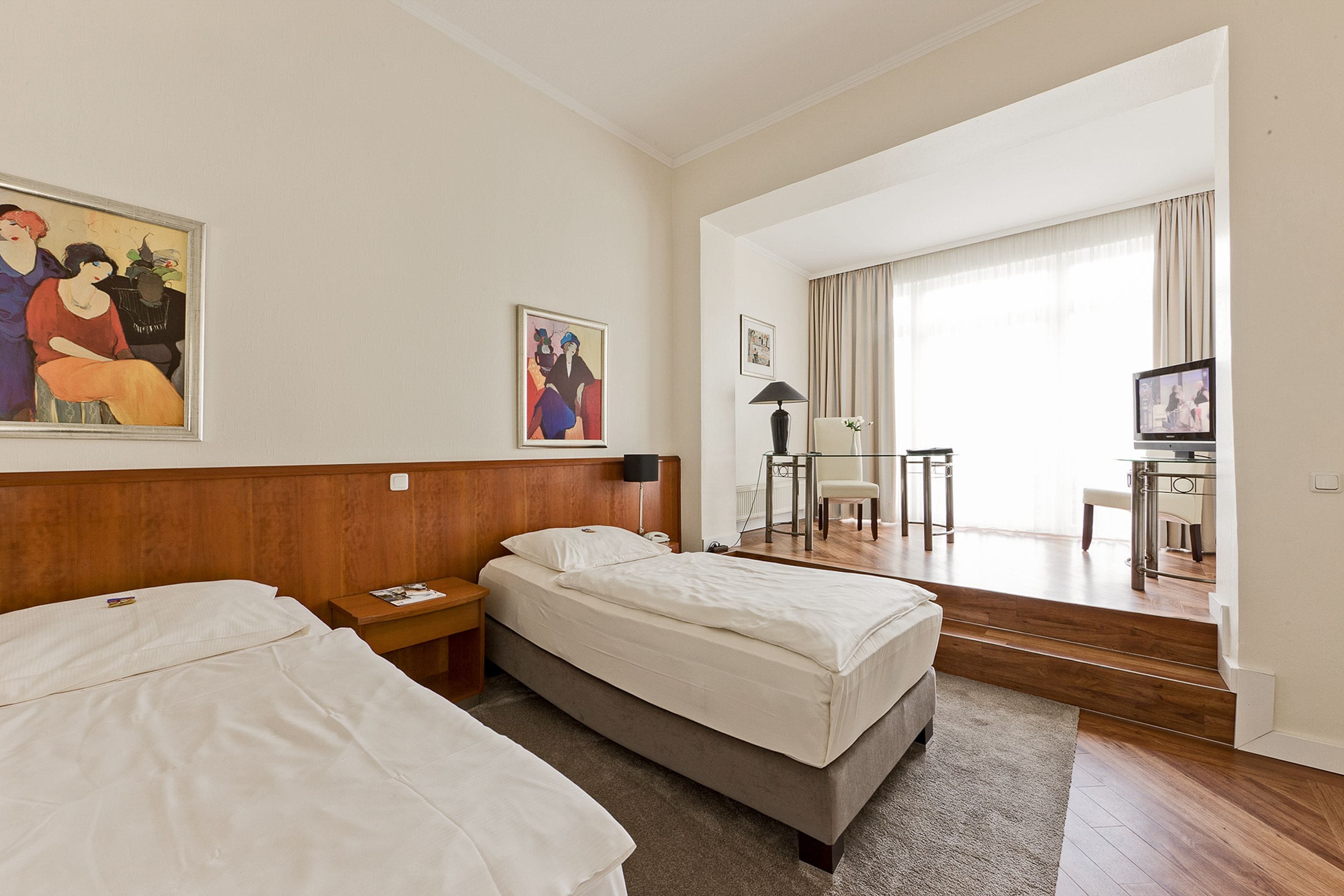comfort double room | 1 bedroom, hypo-allergenic bedding, desk, blackout curtains