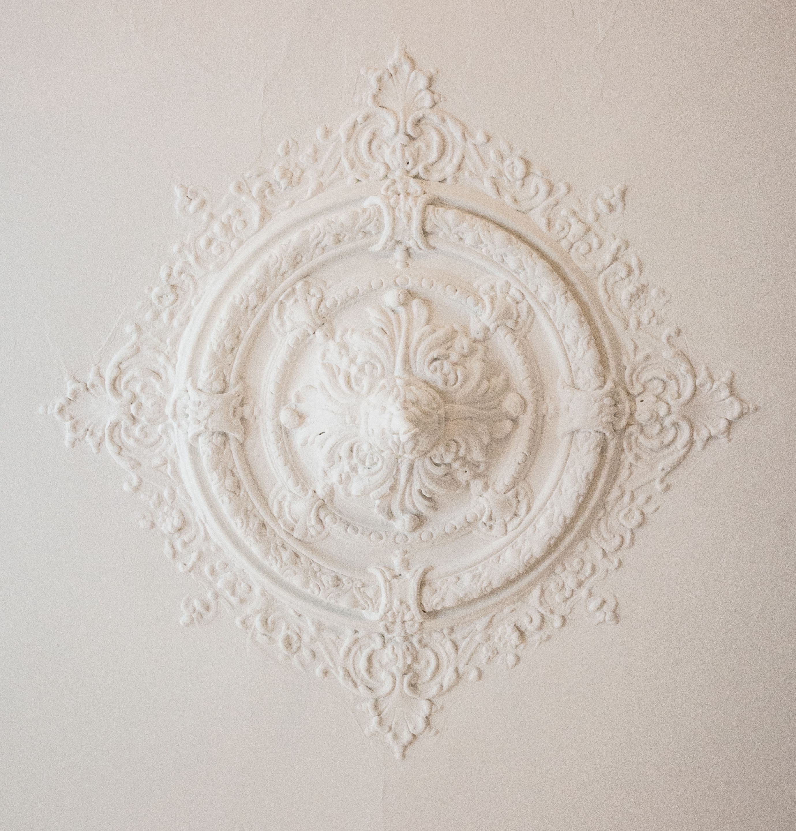 1 bedroom, hypo-allergenic bedding, desk, blackout curtains