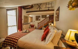 Minibar, in-room safe, desk, free cots/infant beds - Hotel la Grange - Animal Chic Hotel (Courmayeur)
