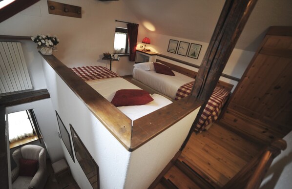 Superior Duplex, Balcony | Minibar, in-room safe, desk, free cribs/infant beds - Hotel la Grange - Animal Chic Hotel (Courmayeur)