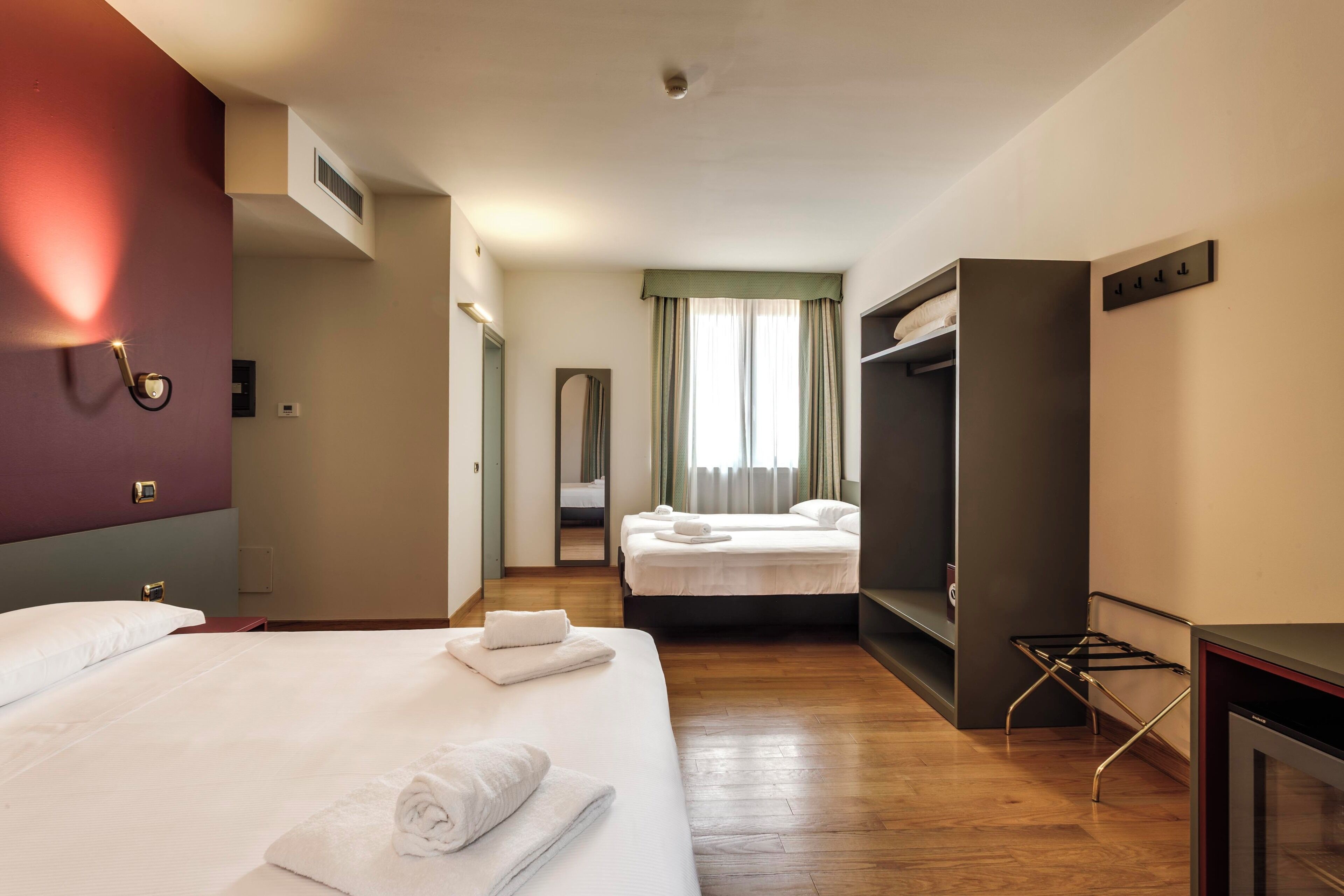 In-room safe, desk, free WiFi, bed sheets