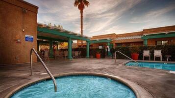 Alberca al aire libre por temporada