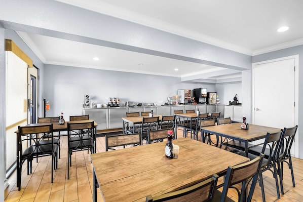 Free daily continental breakfast