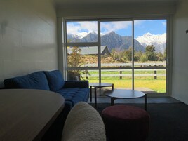 Cottage | Living area | Flat-screen TV