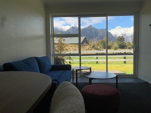 Cottage | Living area