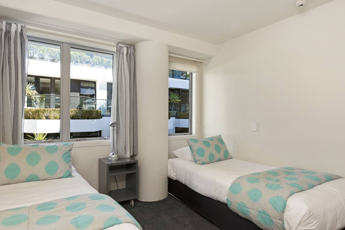 1 bedroom, pillow-top beds, minibar, in-room safe