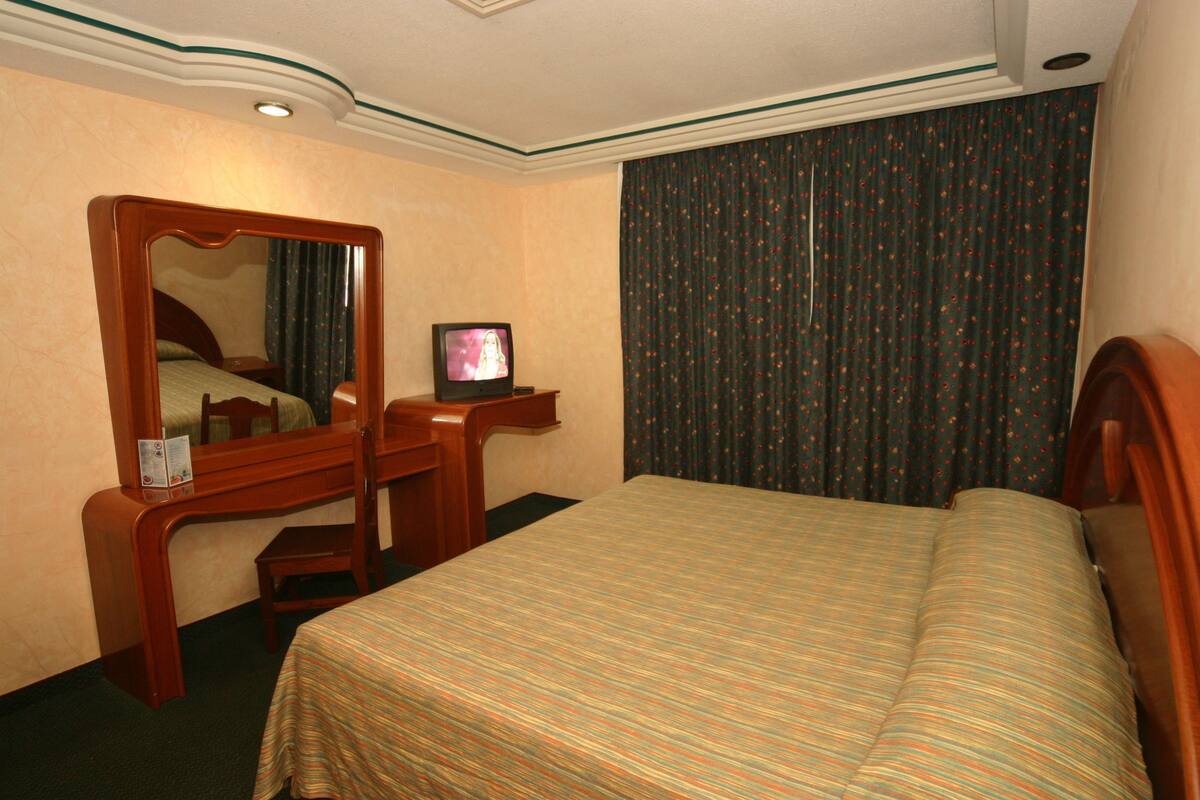 Ropa de cama de alta calidad, cubrecamas y cortinas blackout 