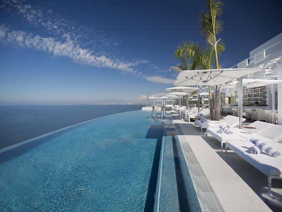 4 Außenpools, Cabañas (kostenlos), Sonnenschirme