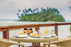 Se ofrece un desayuno bufé todos los días (por un coste adicional)