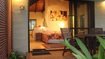 Villa, vue jardin | Literie de qualité supérieure, fer et planche à repasser, Wi-Fi