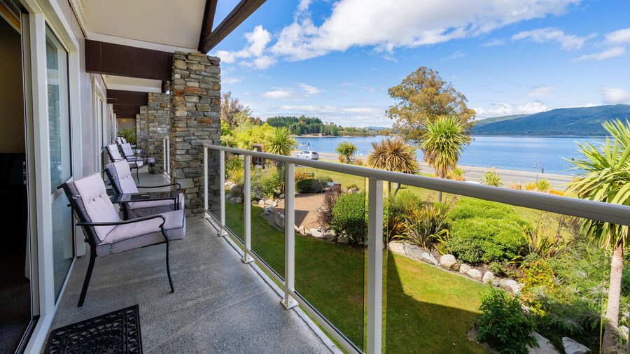 Fiordland Lakeview Motel and Apartments