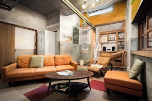 Living area - The Deer Park Inn (Nara)