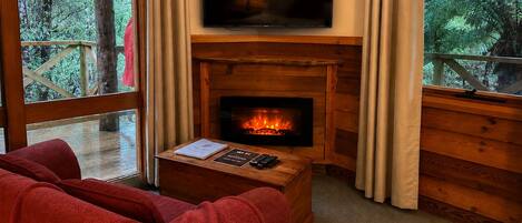 Standard Cabin, Non Smoking (Platypus Suite) | Living area