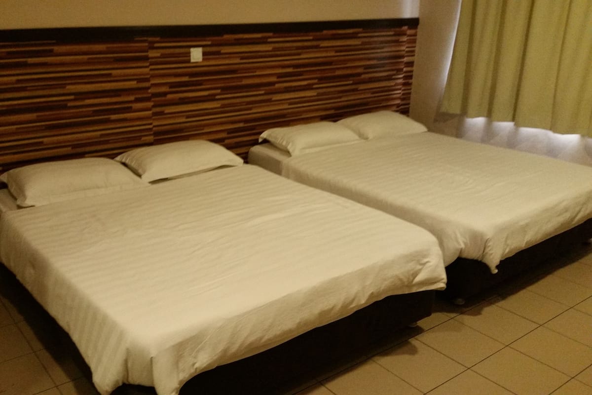Superior Room | Desk, iron/ironing board, free rollaway beds, free WiFi