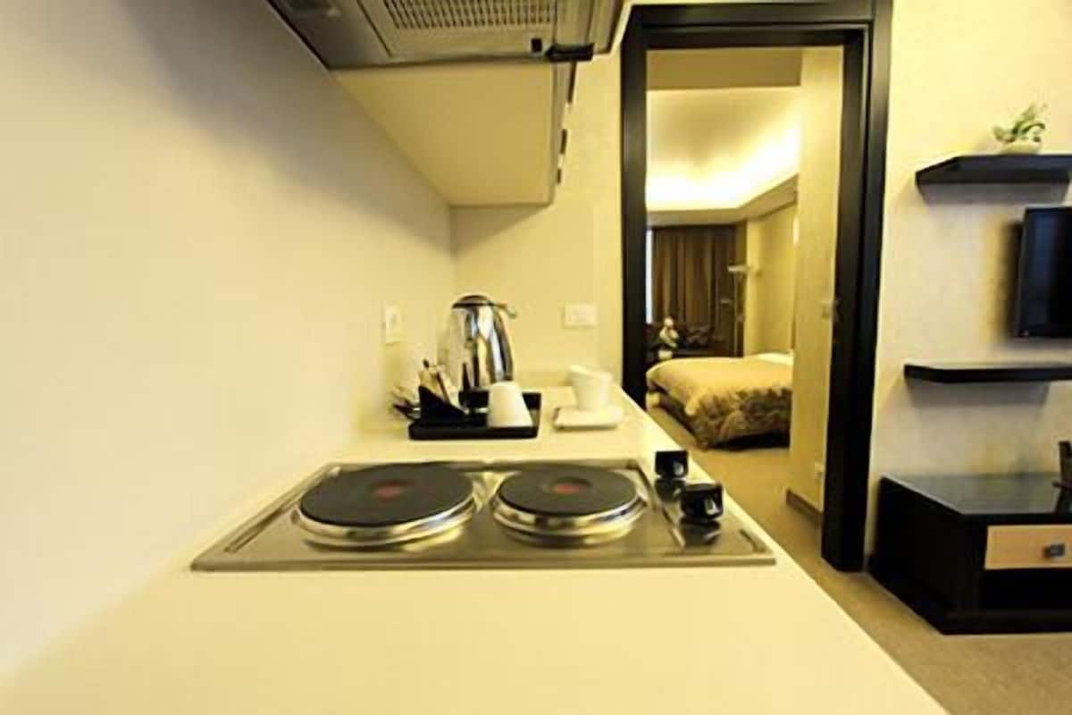 Refrigerador, cafetera/tetera, tetera/pava eléctrica