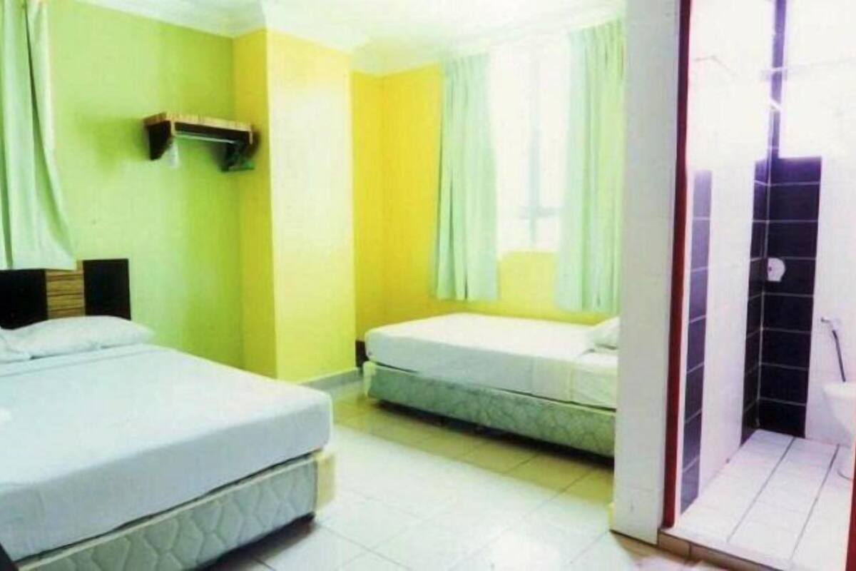 1 habitación, tabla de planchar con plancha y wifi gratis