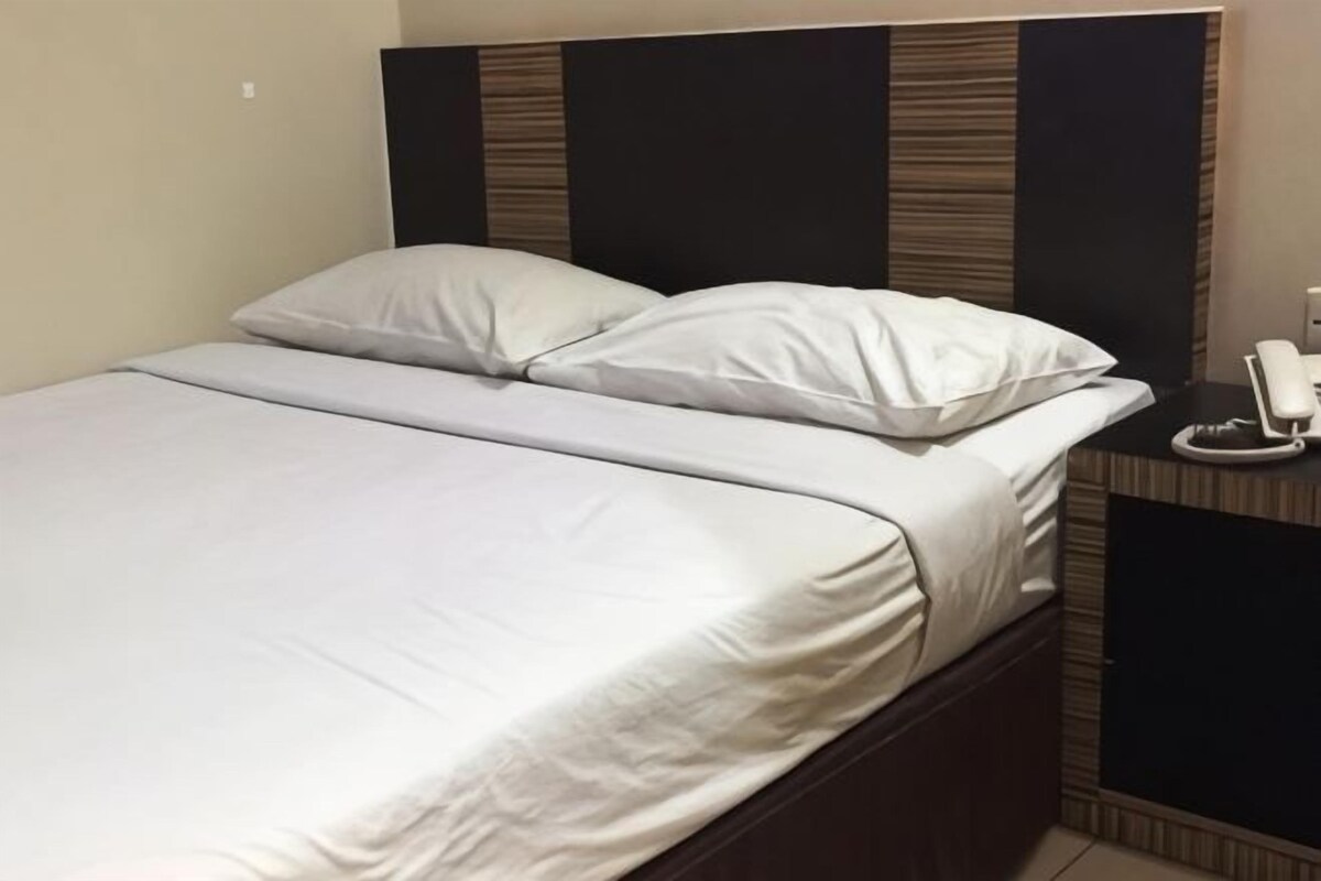 Iron/ironing board (on request), WiFi (free)