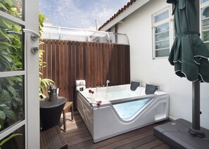 Premier-Suite, 1 Schlafzimmer, Badewanne (Outdoor) | Terrasse/Patio