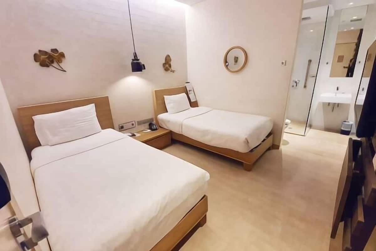 1 bedroom, in-room safe, iron/ironing board, free cots/infant beds