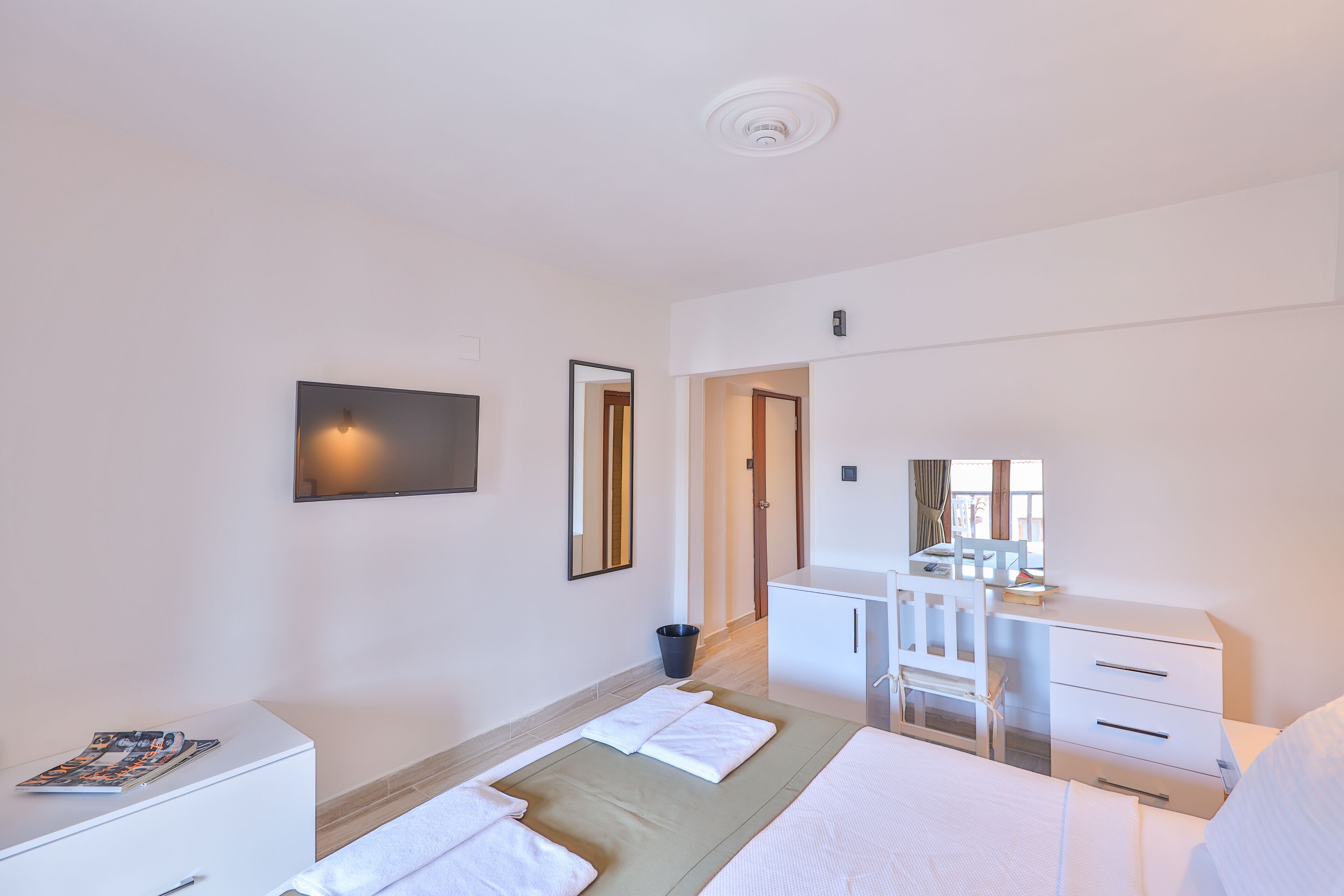 classic room | premium bedding, minibar, in-room safe, soundproofing