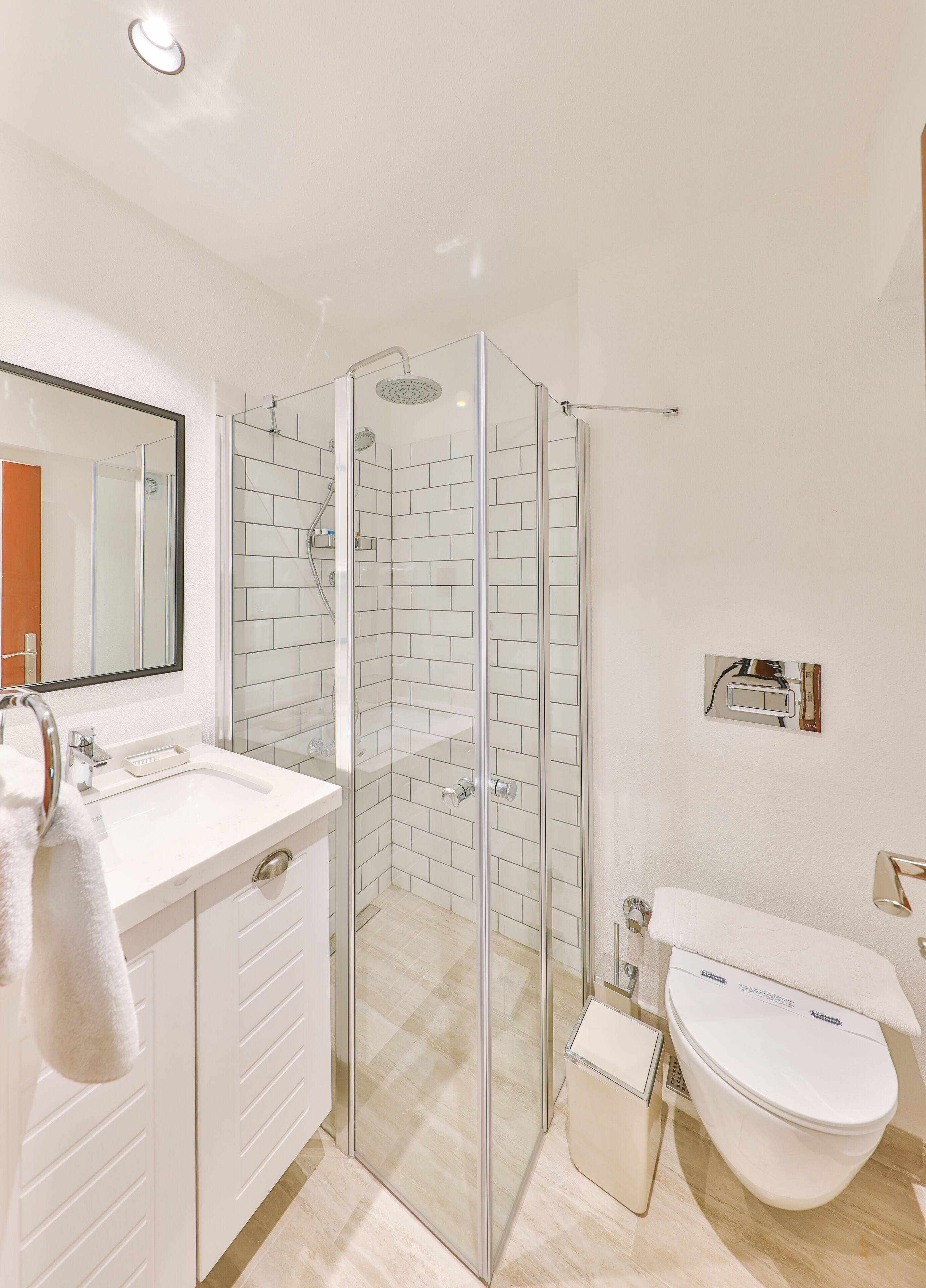 shower, free toiletries, hair dryer, slippers