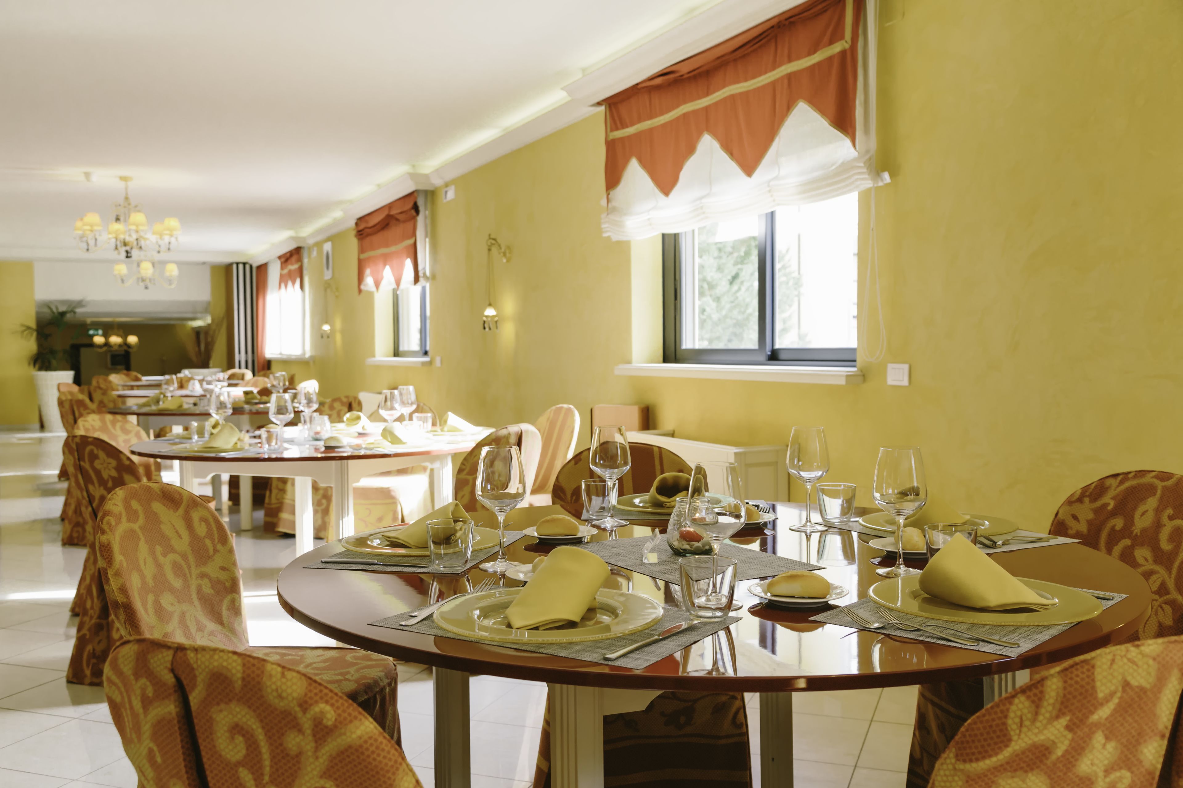 lunch and dinner served, mediterranean cuisine