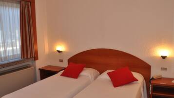 Couette en duvet d'oie, minibar, coffres-forts dans les chambres