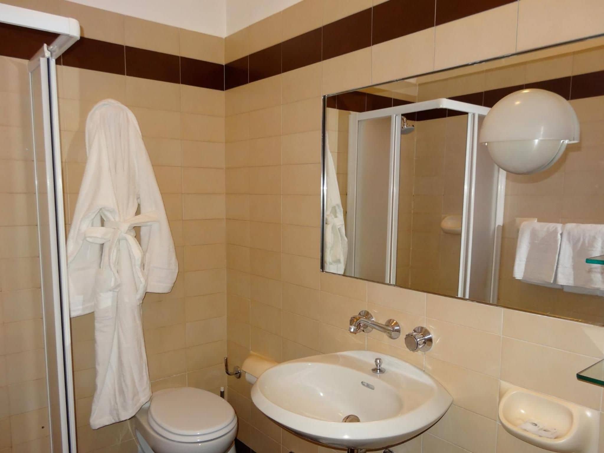 Photo - Golf Hotel