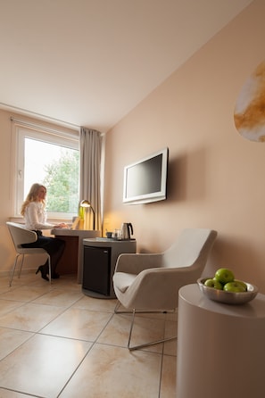 Double Room | Premium bedding, minibar, in-room safe, desk - The Grey Hotel (Dortmund)