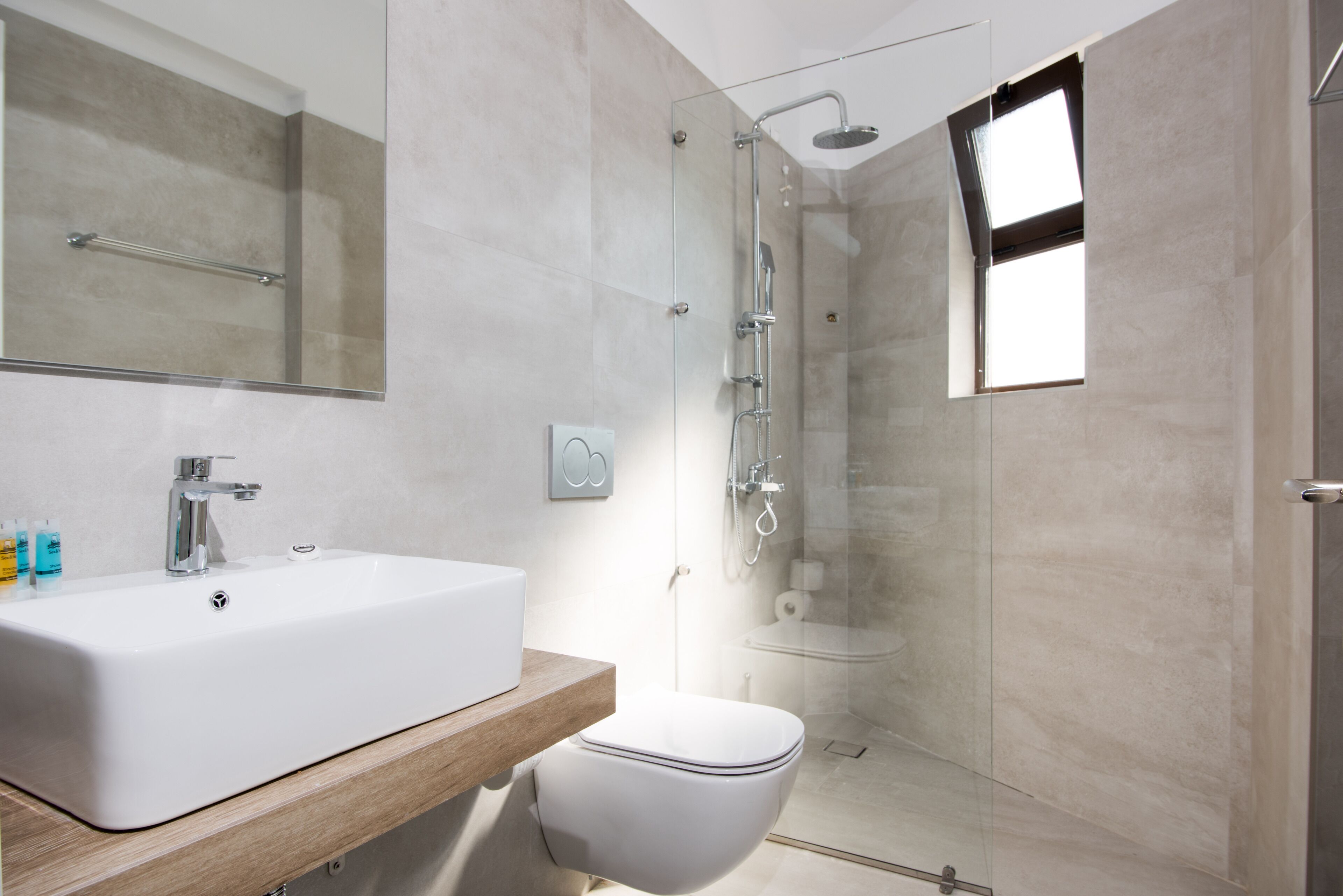 apartment, 2 bedrooms | in-room safe, cots/infant beds, rollaway beds, free wifi