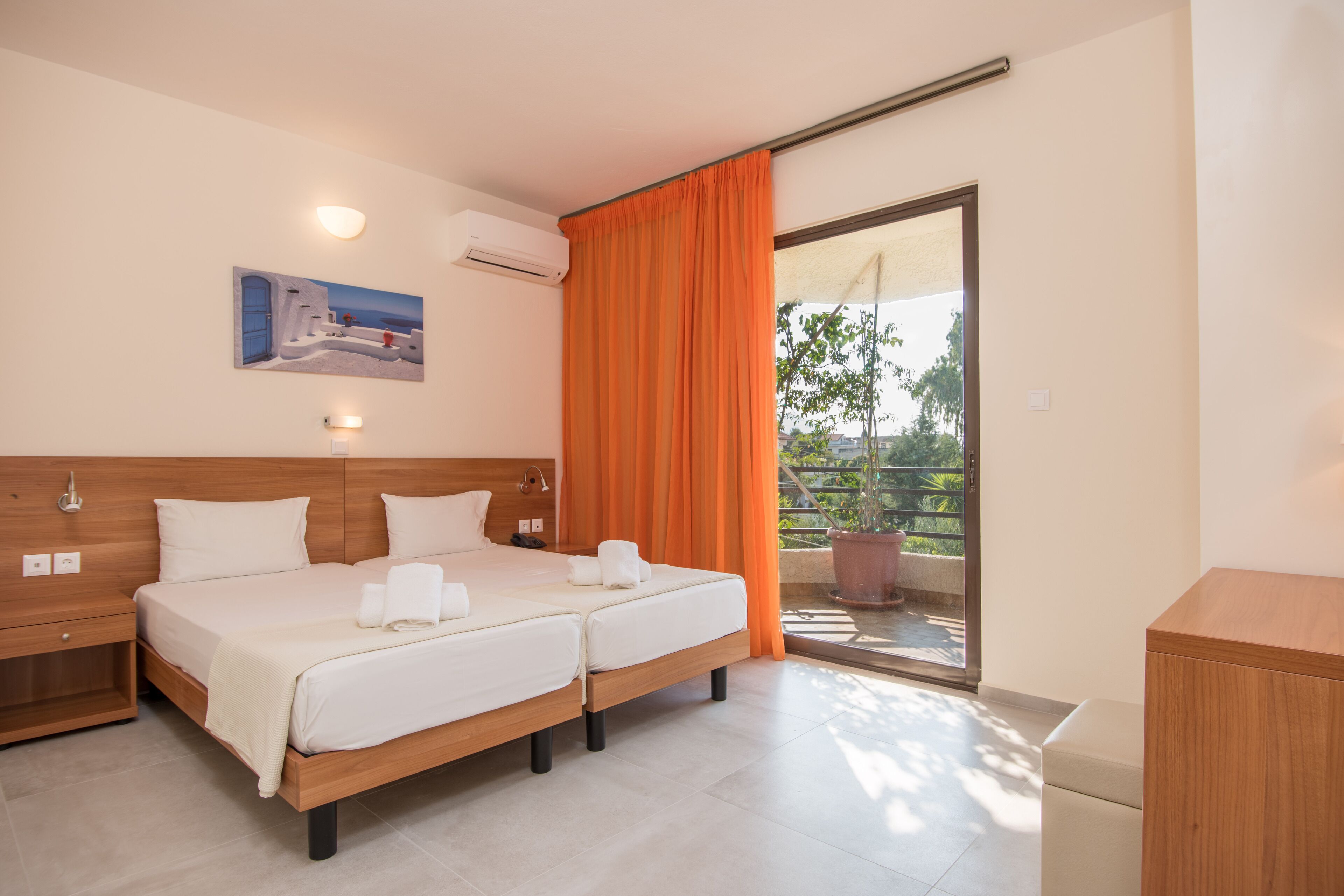 apartment, 2 bedrooms | in-room safe, cots/infant beds, rollaway beds, free wifi